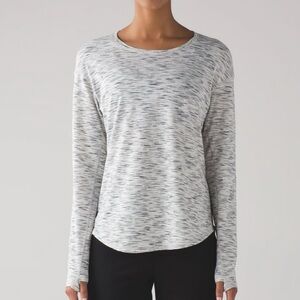 Lululemon women’s long sleeve top